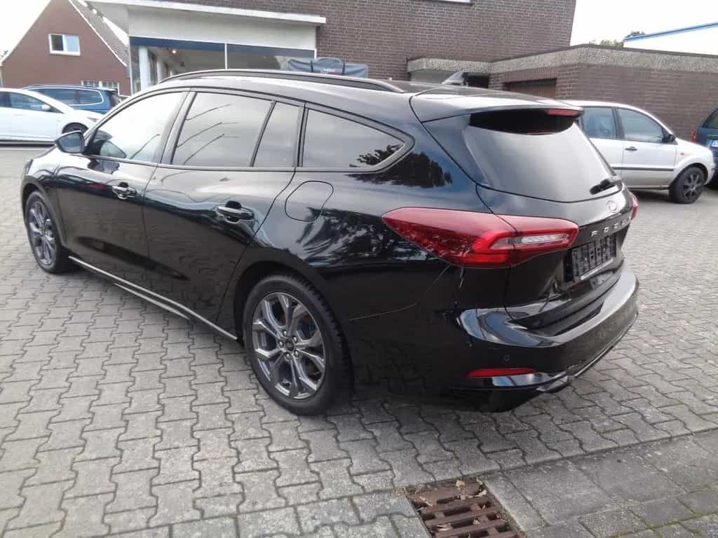 Ford Focus Turnier ST-Line 04/2022-photo-6