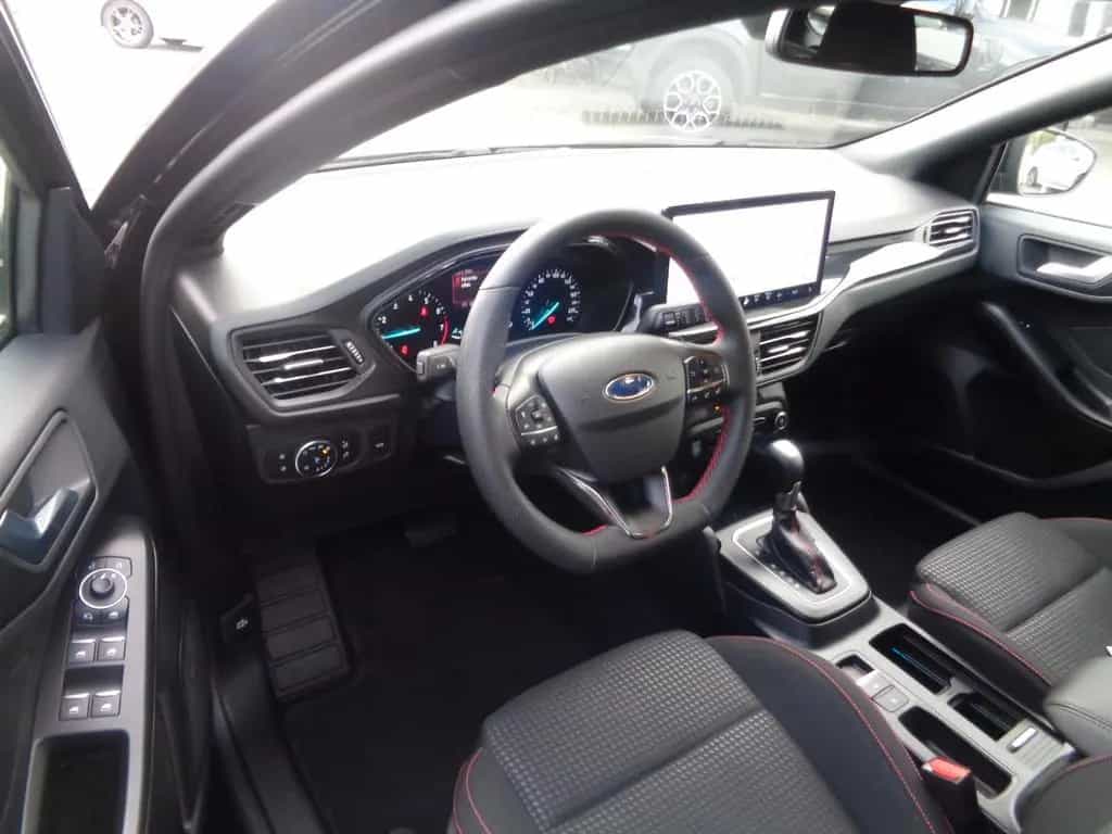 Ford Focus Turnier ST-Line 04/2022-photo-8