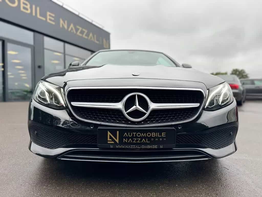 Mercedes-Benz E-Class 200 CABRIO*AMG 20ZOLL*WIDESCREEN* 08/2019-photo-3