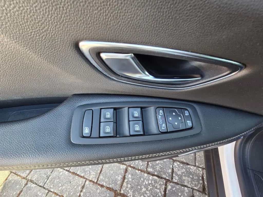 Renault Scenic IV 1.3 TCe 140 Intens GPF (EURO 6d) 06/2022-photo-12