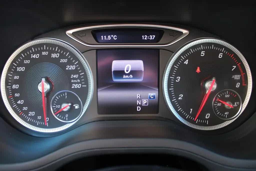 Mercedes-Benz B 250 4Matic Navi Pano H&K LED STD.HZ. 02/2018-photo-12