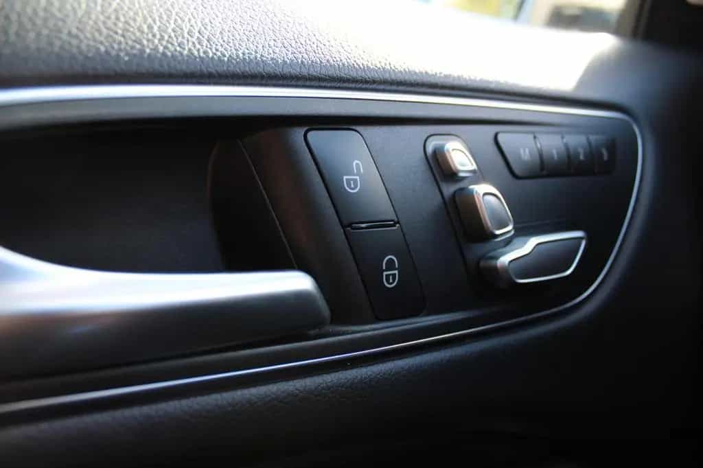Mercedes-Benz B 250 4Matic Navi Pano H&K LED STD.HZ. 02/2018-photo-14