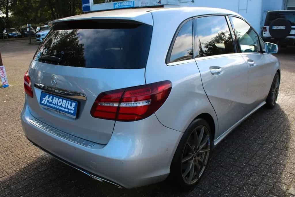 Mercedes-Benz B 250 4Matic Navi Pano H&K LED STD.HZ. 02/2018-photo-20