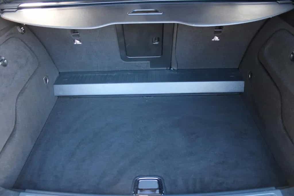 Mercedes-Benz B 250 4Matic Navi Pano H&K LED STD.HZ. 02/2018-photo-29