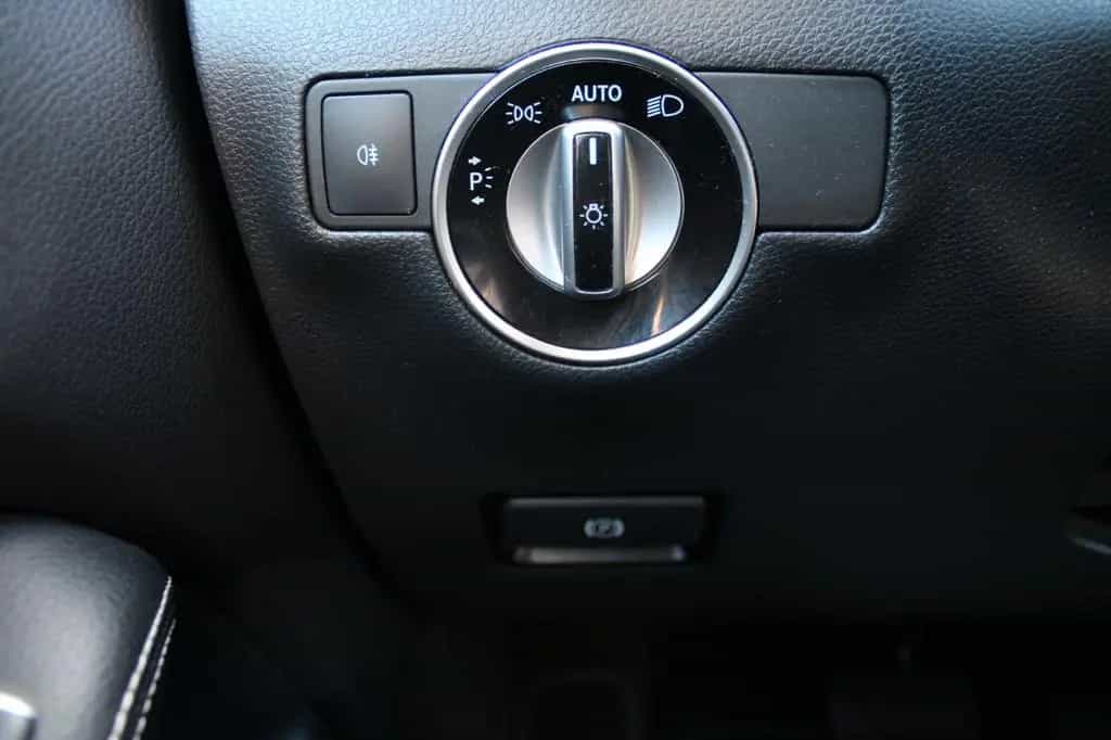 Mercedes-Benz B 250 4Matic Navi Pano H&K LED STD.HZ. 02/2018-photo-38