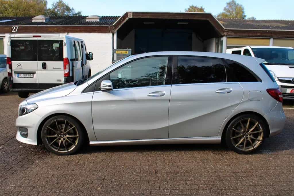 Mercedes-Benz B 250 4Matic Navi Pano H&K LED STD.HZ. 02/2018-photo-7
