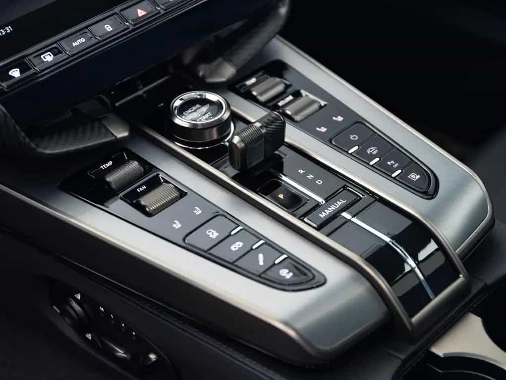 Aston Martin Vanquish , PPF 01/2025-photo-14