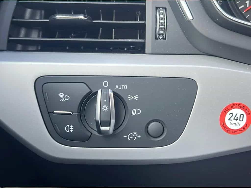 Audi A4 35 TFSI LED*Sound*ACC*Navi*Kamera*3Zonen*17 08/2020-photo-29