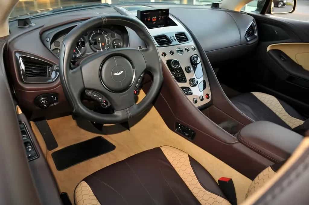 Aston Martin Vanquish 6.0 Carbon Bang & Olufsen Keramik 01/2014-photo-13