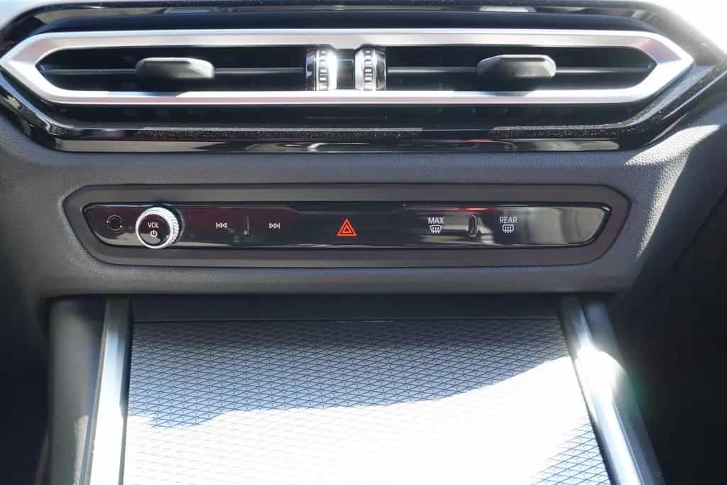 BMW 3 Series 330d M-Sport Touring Aut. LED ACC Navi 05/2023-photo-23