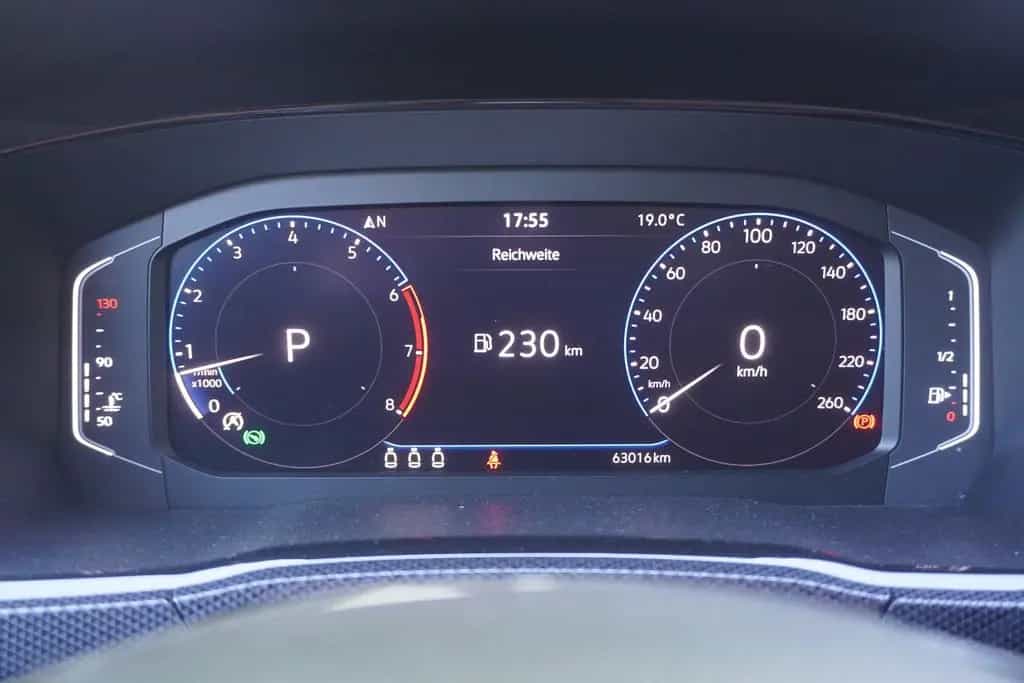 Volkswagen Touran 1.5 TSI R-Line DSG LED Navi ACC PDC 05/2021-photo-16