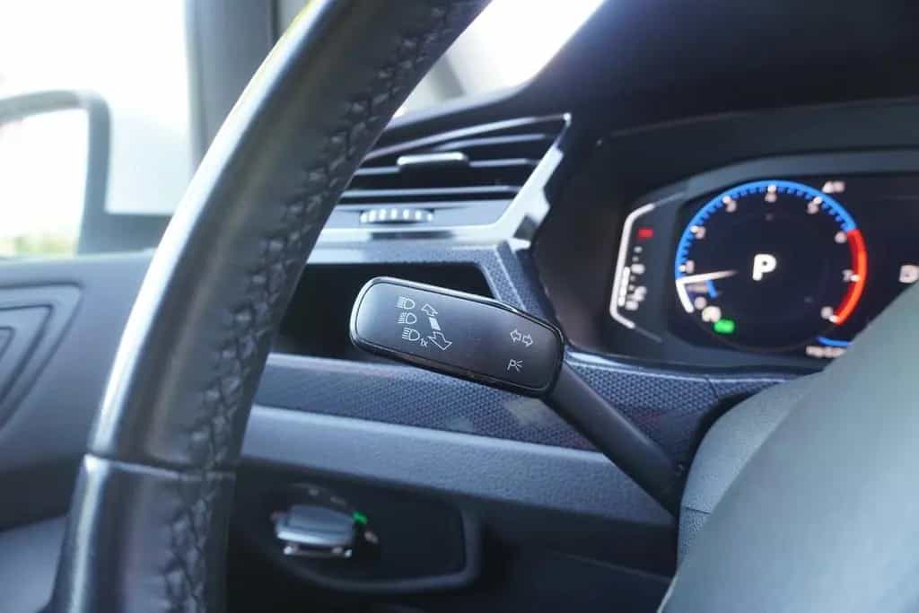 Volkswagen Touran 1.5 TSI R-Line DSG LED Navi ACC PDC 05/2021-photo-25