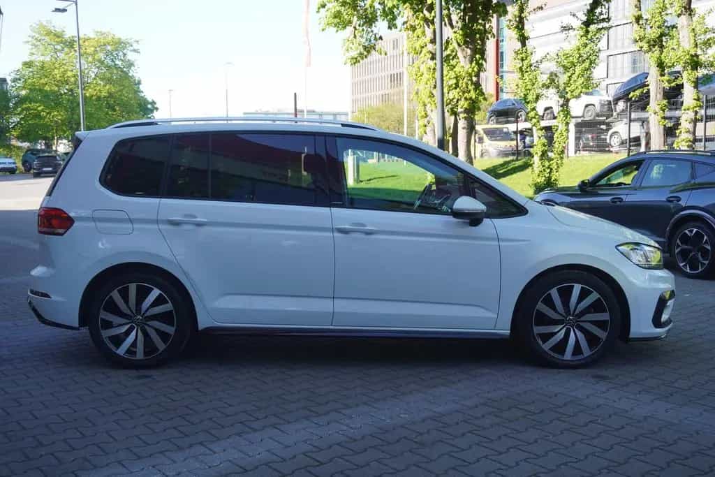 Volkswagen Touran 1.5 TSI R-Line DSG LED Navi ACC PDC 05/2021-photo-4