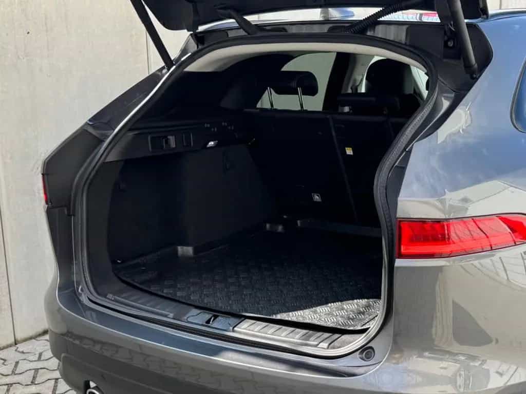 Jaguar F-Pace R-Sport/AWD/Leder/Kamera/Meridian 03/2018-photo-5