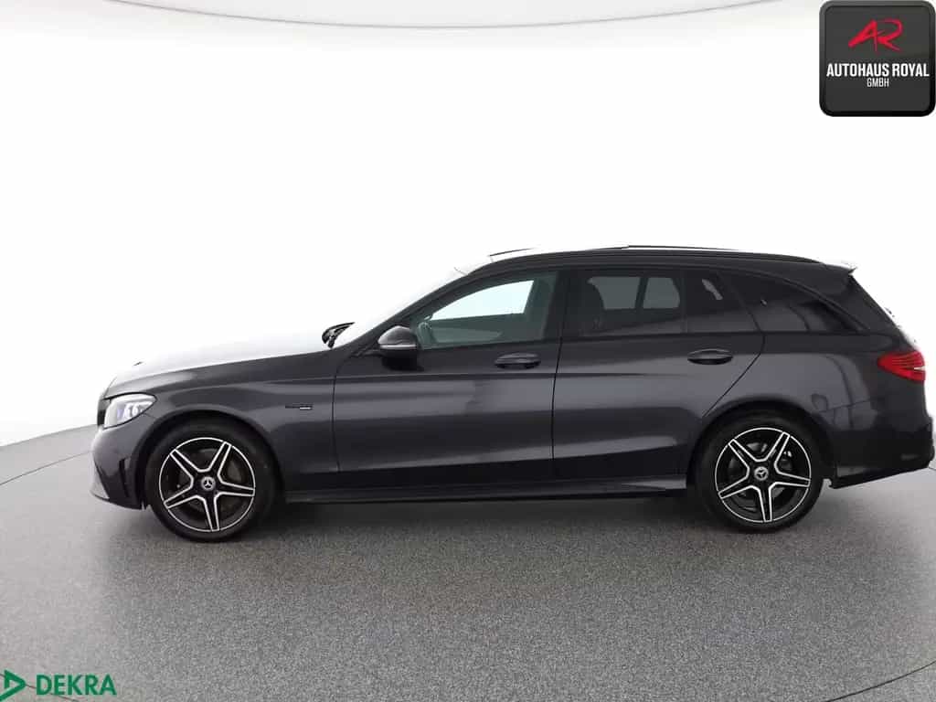 Mercedes-Benz C 300 4M T AMG MULTIBEAM,BURMESTER,KEYLESS,PANO 05/2020-photo-1