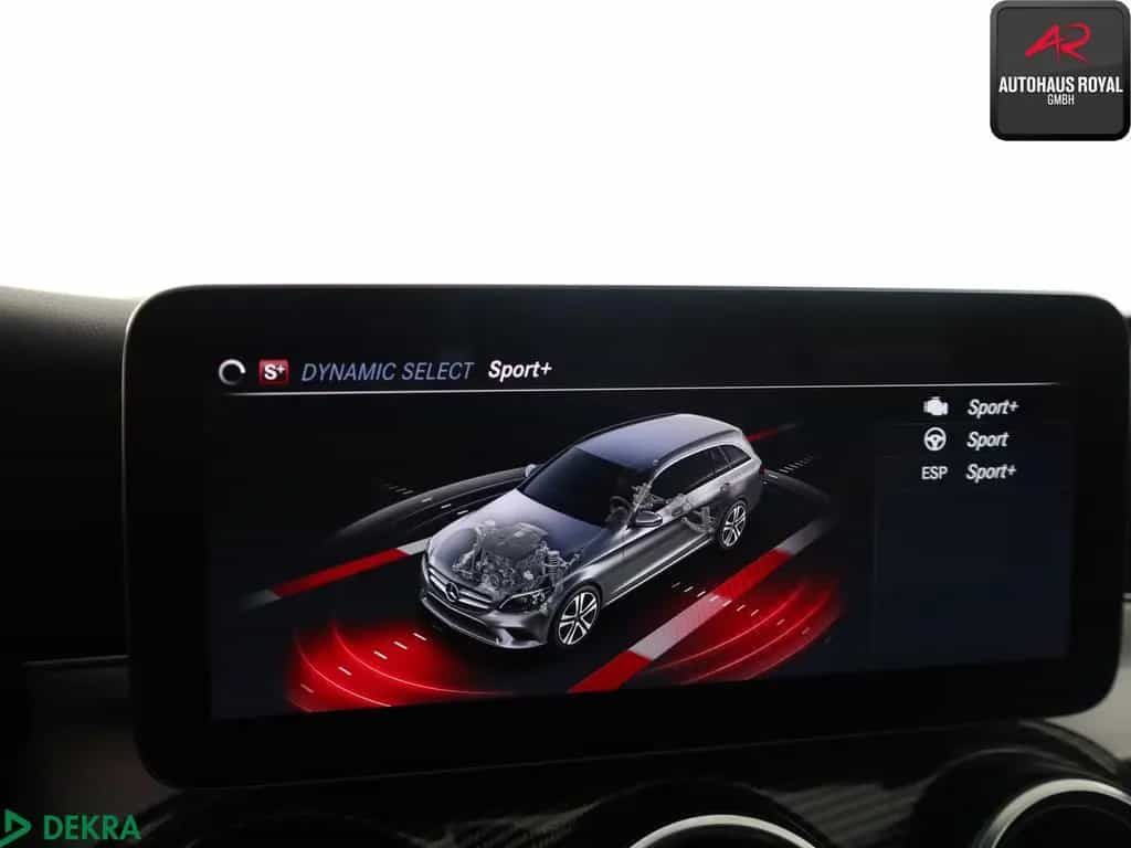 Mercedes-Benz C 300 4M T AMG MULTIBEAM,BURMESTER,KEYLESS,PANO 05/2020-photo-18