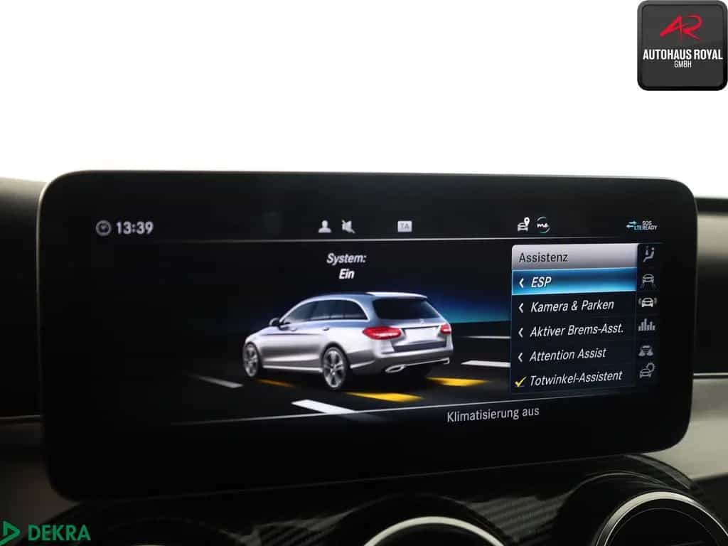 Mercedes-Benz C 300 4M T AMG MULTIBEAM,BURMESTER,KEYLESS,PANO 05/2020-photo-19