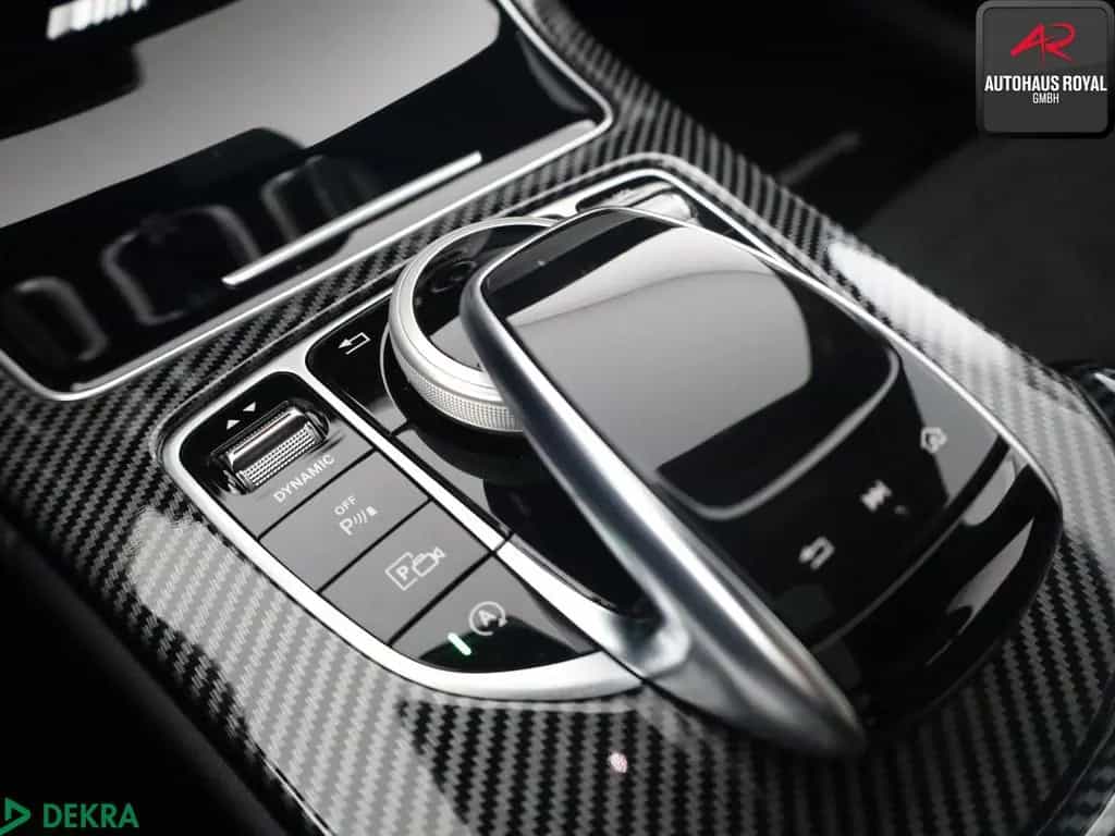 Mercedes-Benz C 300 4M T AMG MULTIBEAM,BURMESTER,KEYLESS,PANO 05/2020-photo-23