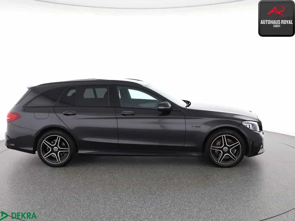 Mercedes-Benz C 300 4M T AMG MULTIBEAM,BURMESTER,KEYLESS,PANO 05/2020-photo-5