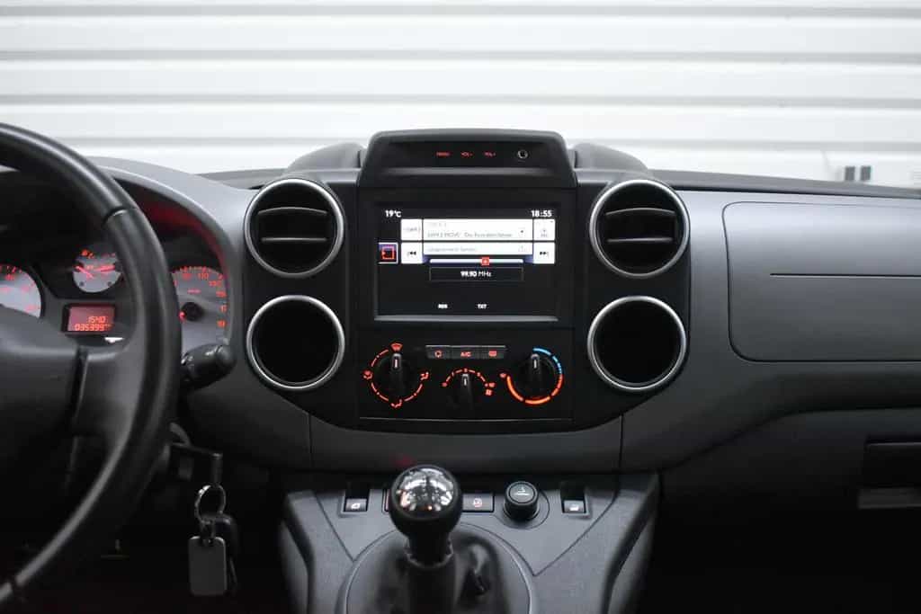 Citroën Berlingo Selection+Tempomat+Carplay+Kamera 11/2016-photo-17