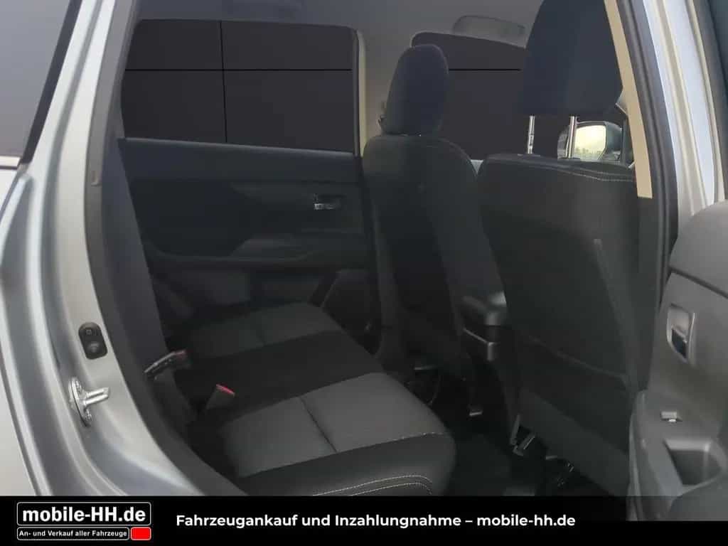 Mitsubishi Outlander Plus 4WD*360°KAMERA*BI-XENON* 08/2018-photo-18