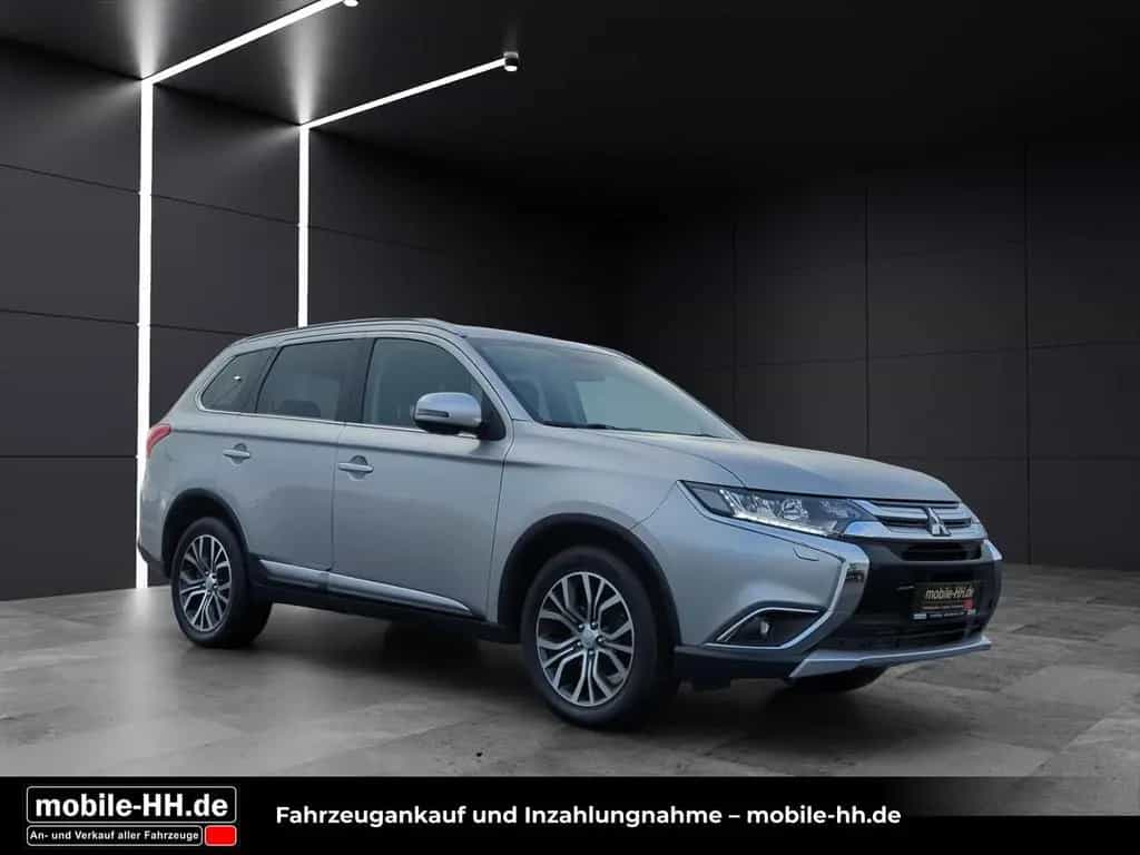 Mitsubishi Outlander Plus 4WD*360°KAMERA*BI-XENON* 08/2018-photo-2