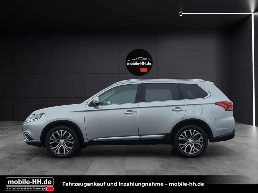 Mitsubishi Outlander Plus 4WD*360°KAMERA*BI-XENON* 08/2018-photo-7