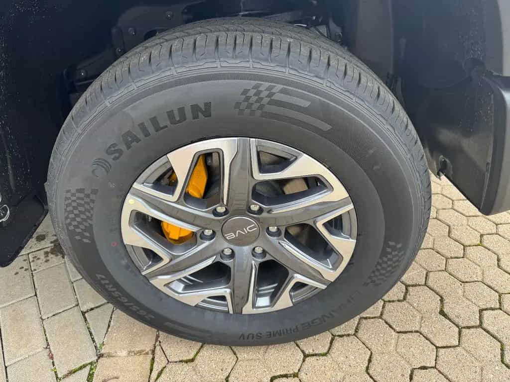 BAIC BJ40 2.0T 4WD 8 Gang AT Pano/Sitzhzg und Belüft. null-photo-3