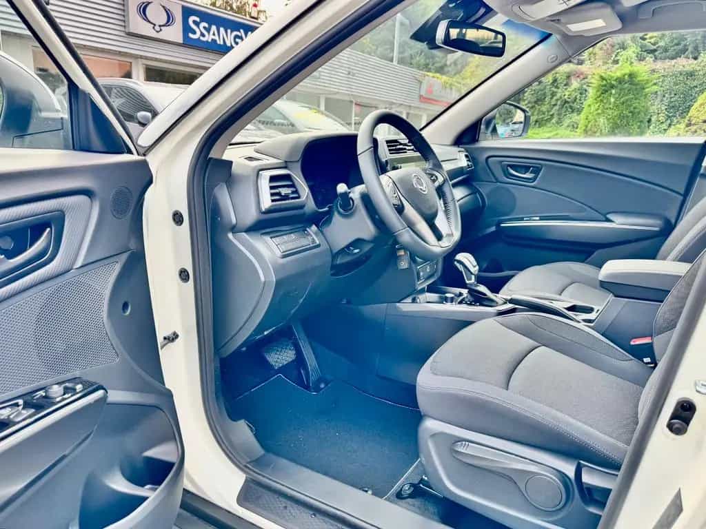 KGM Tivoli 1.5 T Autom* Nomad*VIRT*APP*KAM*NAVI*ALU* null-photo-11
