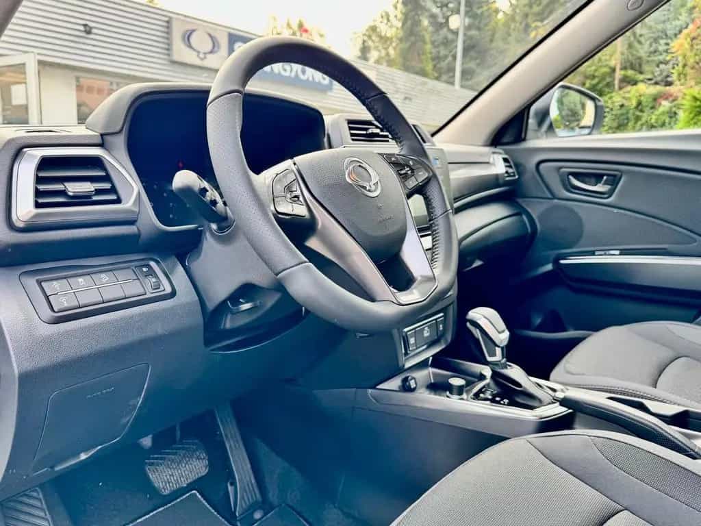 KGM Tivoli 1.5 T Autom* Nomad*VIRT*APP*KAM*NAVI*ALU* null-photo-12