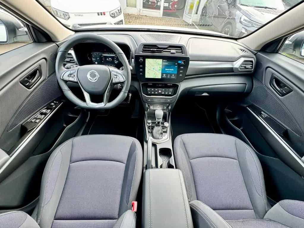 KGM Tivoli 1.5 T Autom* Nomad*VIRT*APP*KAM*NAVI*ALU* null-photo-14