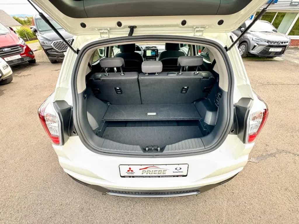 KGM Tivoli 1.5 T Autom* Nomad*VIRT*APP*KAM*NAVI*ALU* null-photo-5