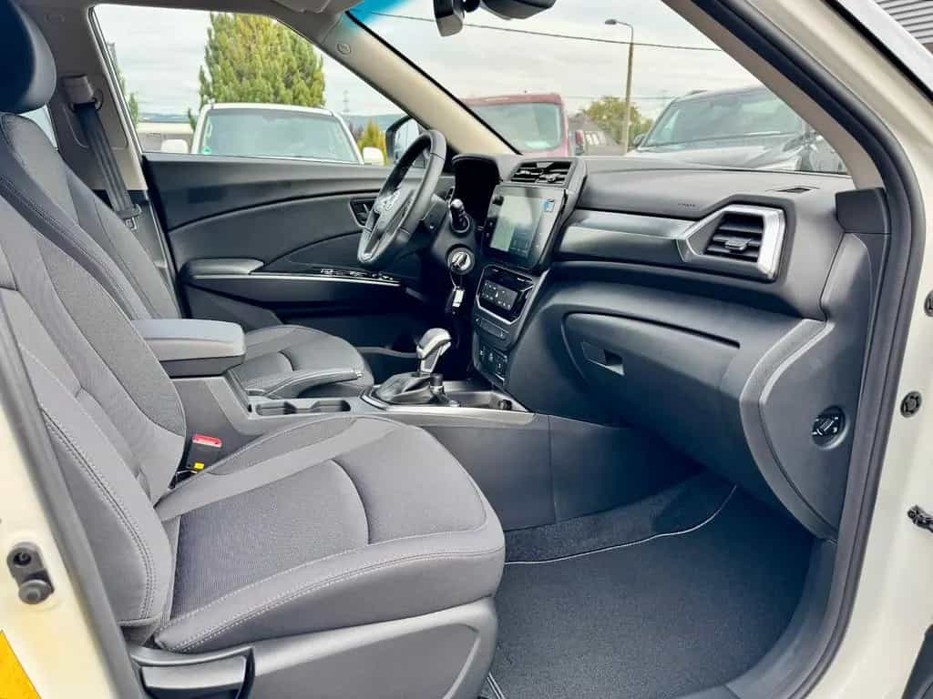 KGM Tivoli 1.5 T Autom* Nomad*VIRT*APP*KAM*NAVI*ALU* null-photo-8