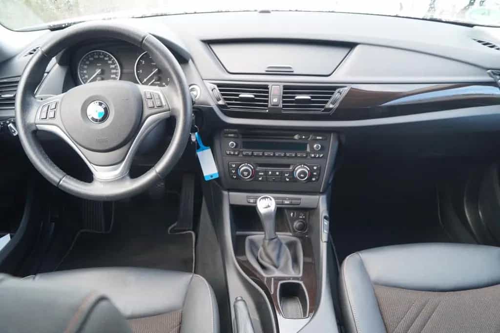 BMW X1 20 i sDrive*T.-Leder*Klimaaut.*PDC*SHZ*MFL* 07/2013-photo-8