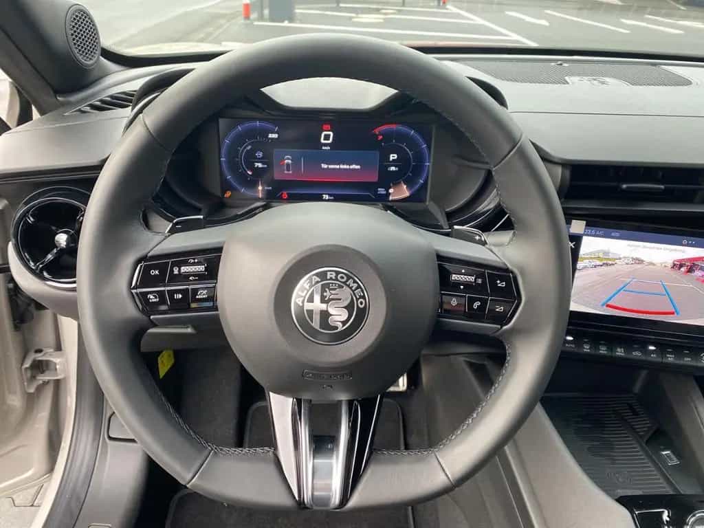 Alfa Romeo Junior 48V-Mild Hybrid Ibrida SPECIALE 1.2 VGT 1 10/2025-photo-14