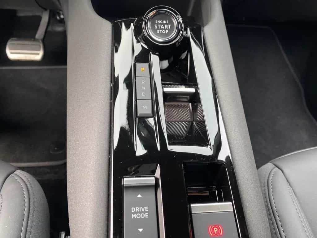 Alfa Romeo Junior 48V-Mild Hybrid Ibrida SPECIALE 1.2 VGT 1 10/2025-photo-23