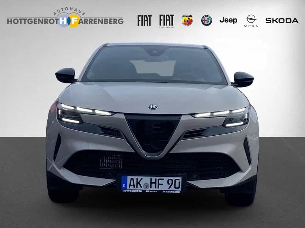 Alfa Romeo Junior 48V-Mild Hybrid Ibrida SPECIALE 1.2 VGT 1 10/2025-photo-3