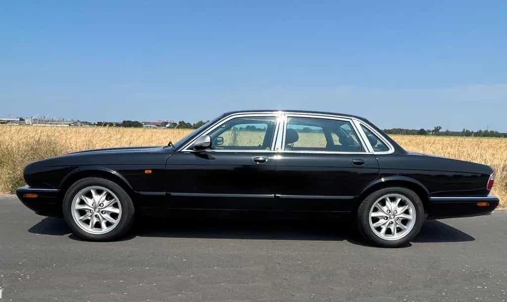 Jaguar XJ8 -X308 4.0 "Sovereign" 12/2002-photo-6