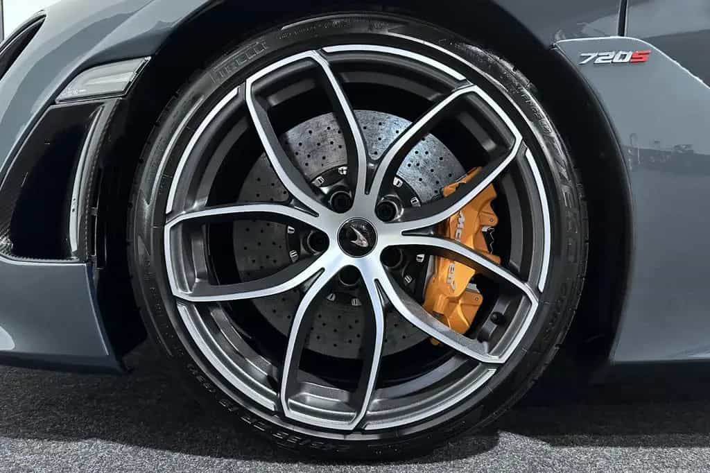 McLaren 720S Spider | NP 436 k€ | MSO Carbon 1,2,3 & 4 06/2020-photo-7