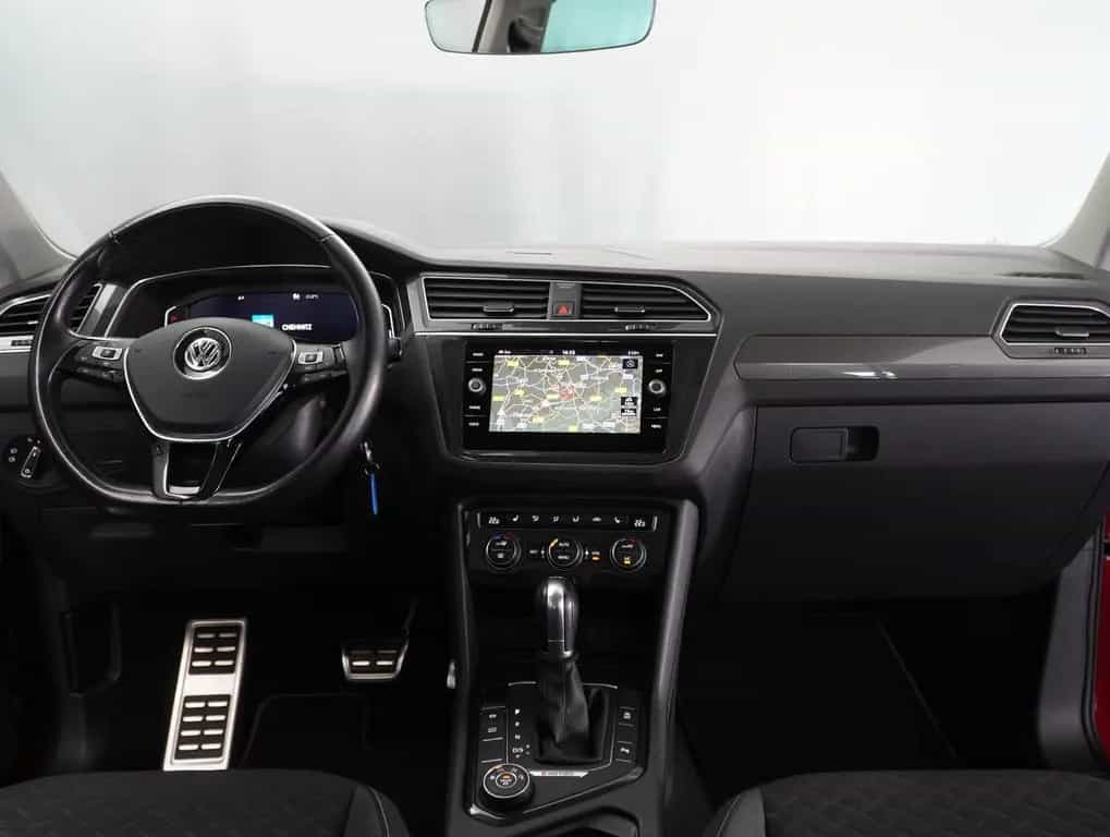 Volkswagen Tiguan 4Motion Ruby red! Active Info-Display! 04/2019-photo-13