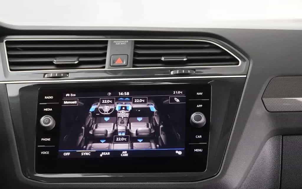 Volkswagen Tiguan 4Motion Ruby red! Active Info-Display! 04/2019-photo-15