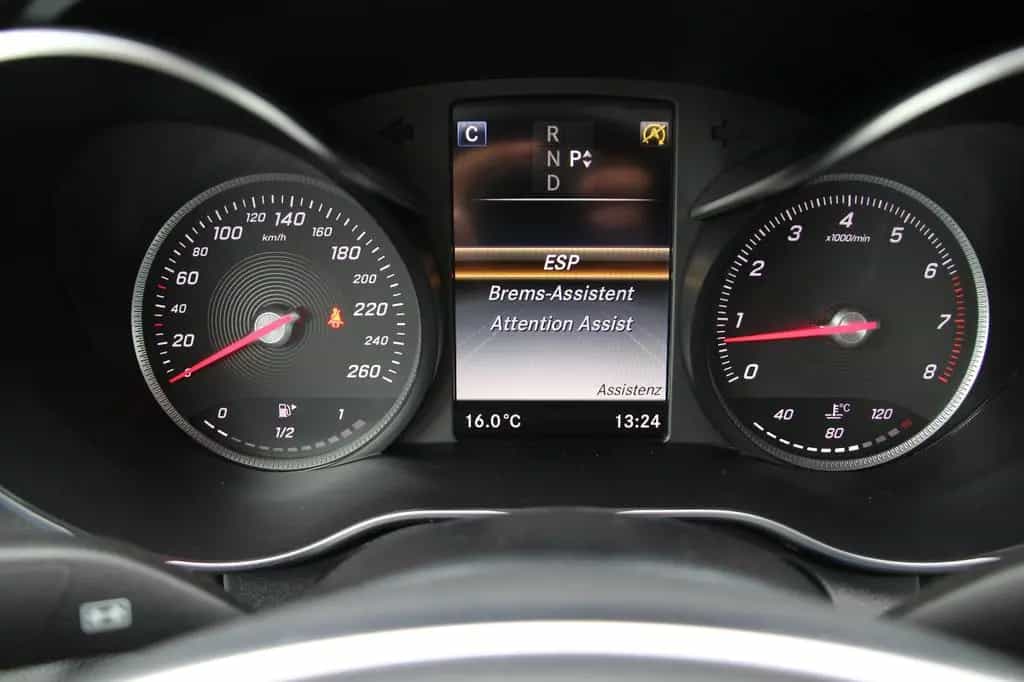 Mercedes-Benz C-Class 180 Coupe AMG-Line Night-Paket/LED/Leder/Pano 03/2018-photo-18