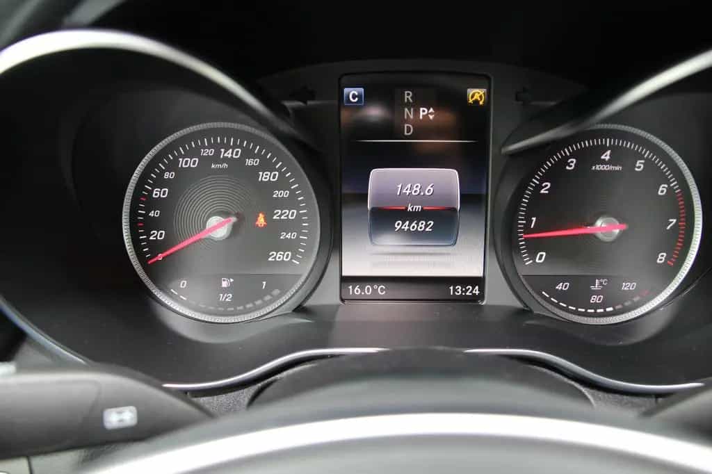 Mercedes-Benz C-Class 180 Coupe AMG-Line Night-Paket/LED/Leder/Pano 03/2018-photo-29