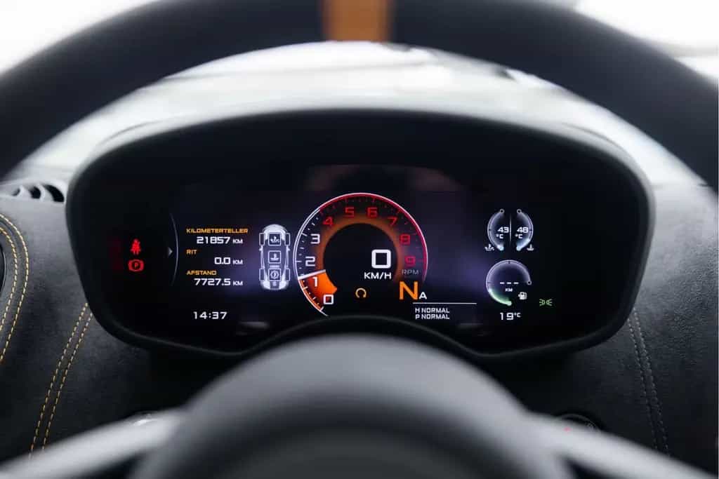 McLaren 600LT Spider 3.8 V8 | Senna Seats | Chicane Grey 01/2019-photo-12