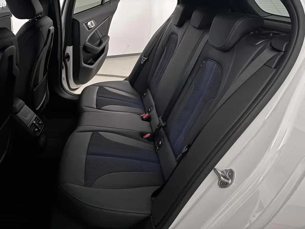 BMW 118 d M Sport Virtual LED Navi Kamera Ambiente 05/2022-photo-11