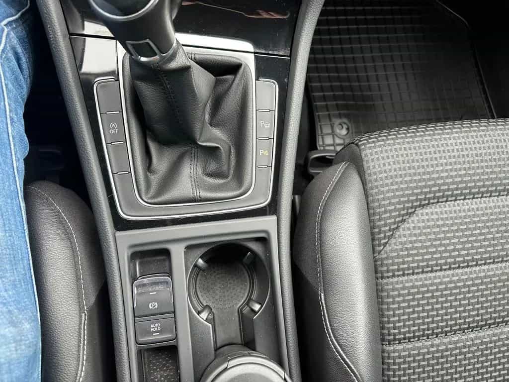 Volkswagen Golf VII Lim. Highline BMT,Standheizung,Massage 11/2017-photo-15