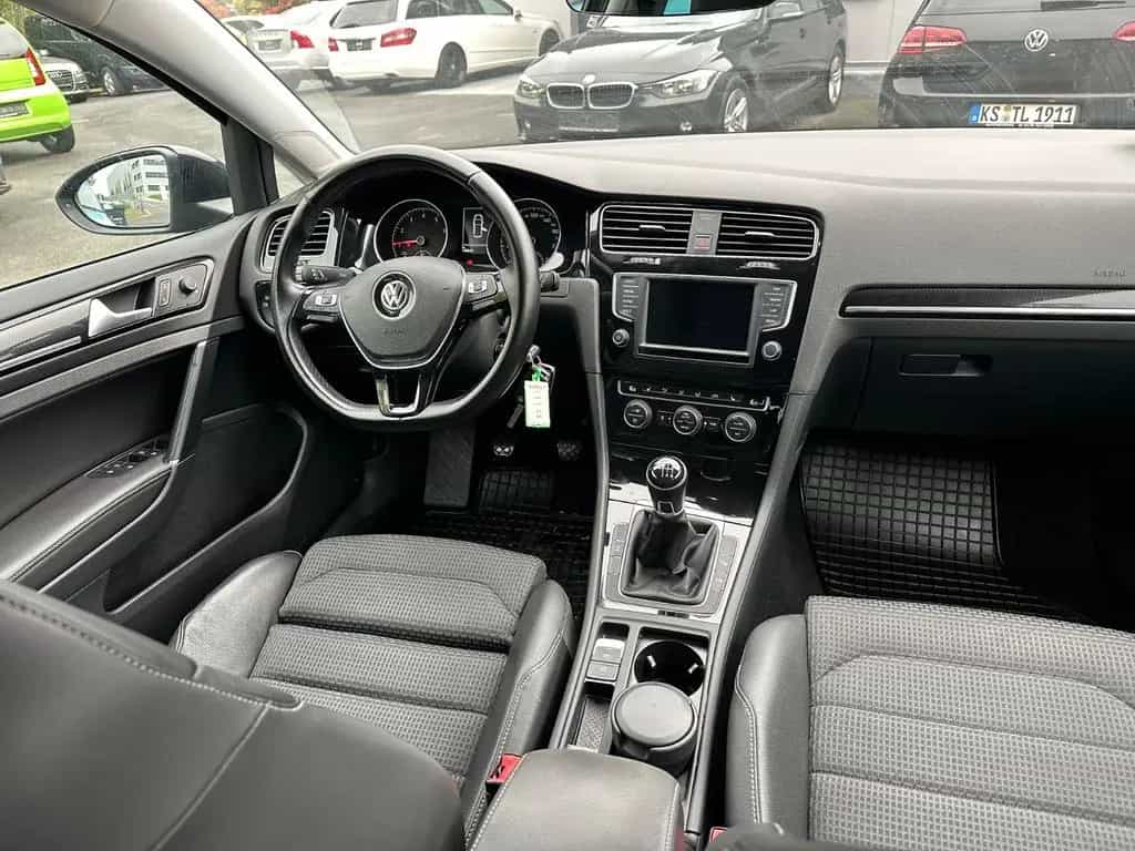 Volkswagen Golf VII Lim. Highline BMT,Standheizung,Massage 11/2017-photo-8
