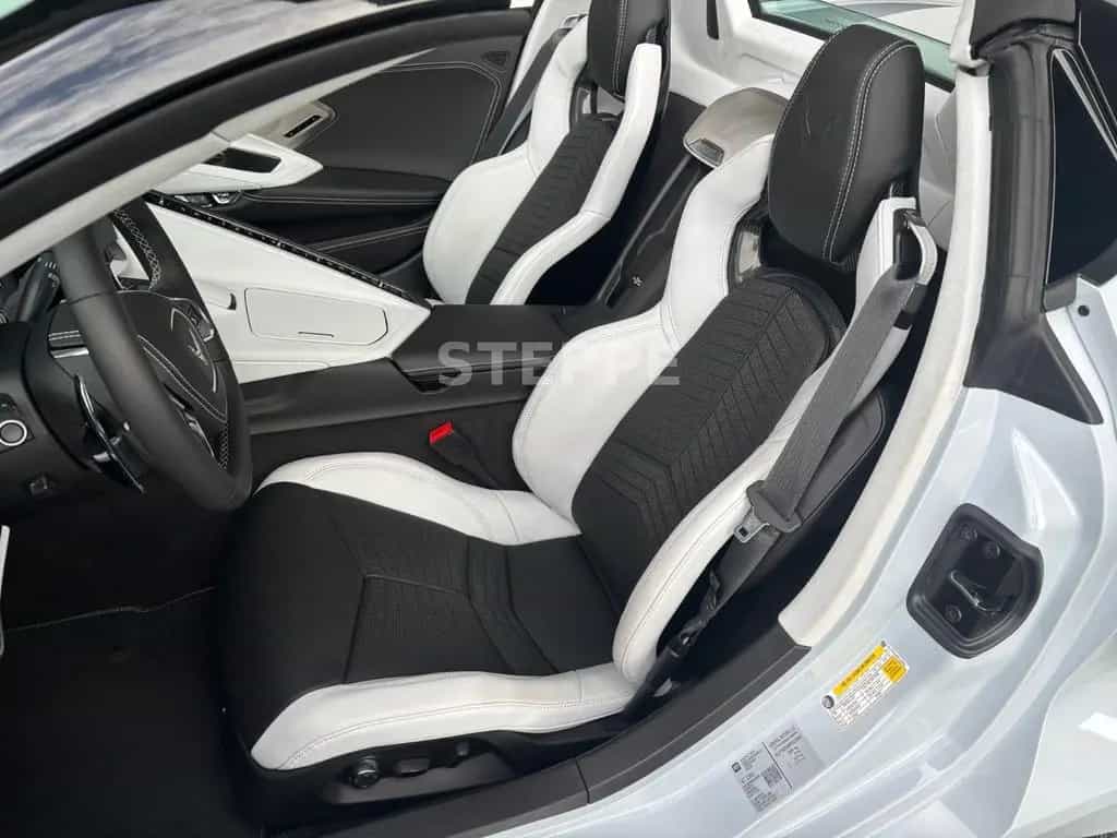 Corvette C8 Stingray Convertible 3LT Europamodell STEPPE 08/2025-photo-9