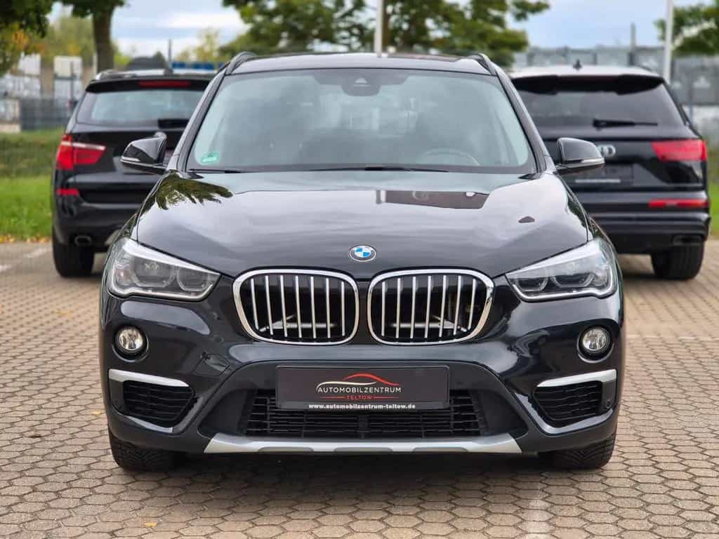 BMW X1 xDrive 20i xLine Automatik Panorama Leder 11/2017-photo-1