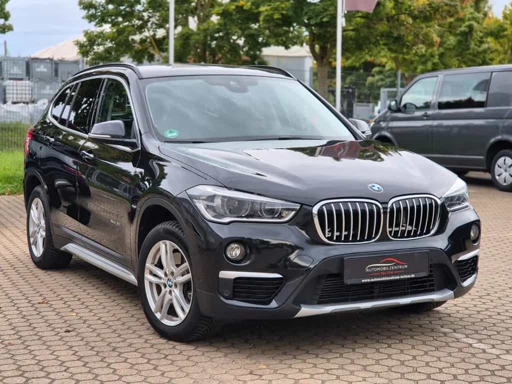 BMW X1 xDrive 20i xLine Automatik Panorama Leder 11/2017-photo-2